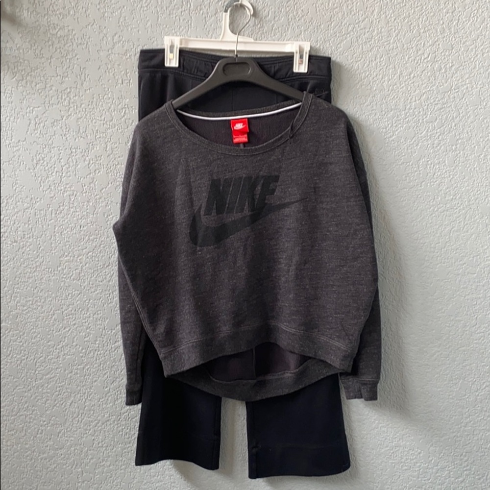 Nike Yoga Set